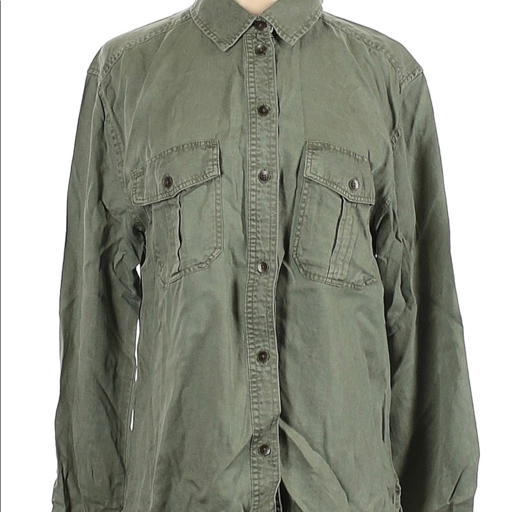 American Eagle Button Up